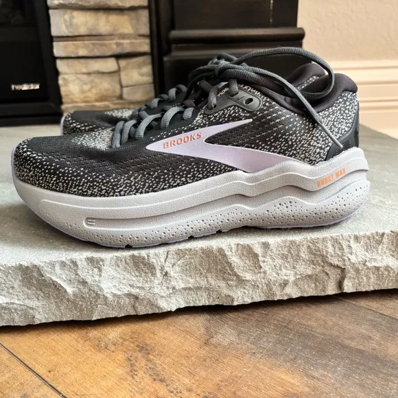 Brooks Ghost Max 2 Running Athletic Shoe Ebony/Sweet Lavender/Alloy Women’s Sz 7
