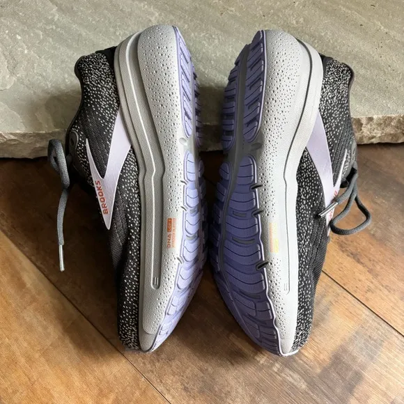 Brooks Ghost Max 2 Running Athletic Shoe Ebony/Sweet Lavender/Alloy Women’s Sz 7