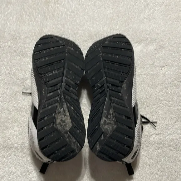 Brooks Men's Revel 5 Road-Running Shoes Size 13