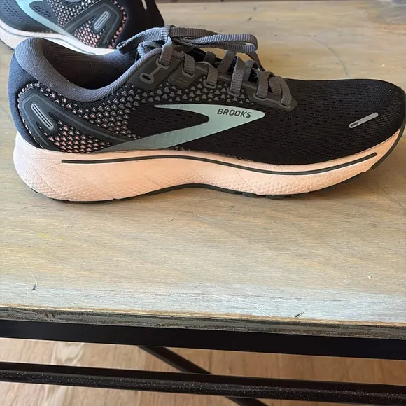 Brooks Women's Ghost 14 Road-Running Shoes