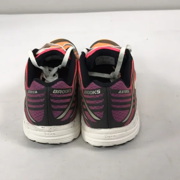 Brooks Womens  Running Shoes size 8US