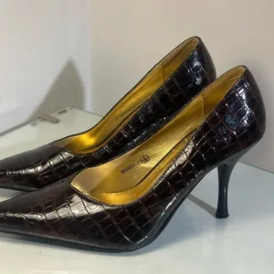 Brown Crocodile Kitten Heels 🤎