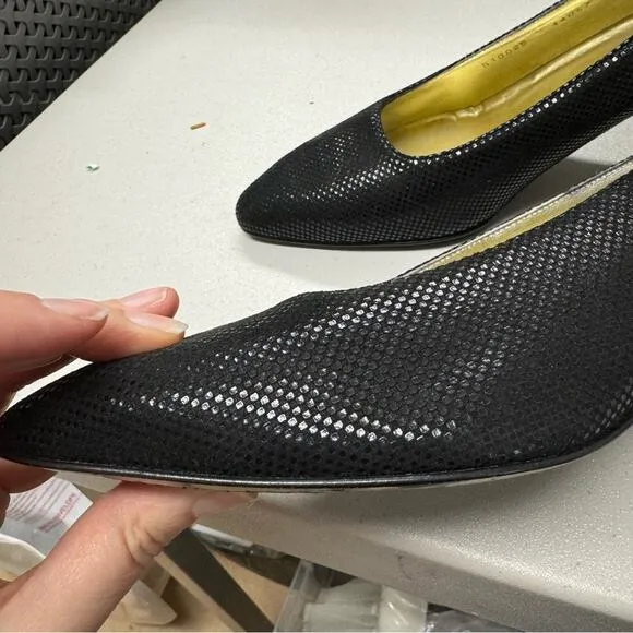 Bruno Magli Black Leather Kitten Heels Pumps Women’s 8.5 Career Office Shoes