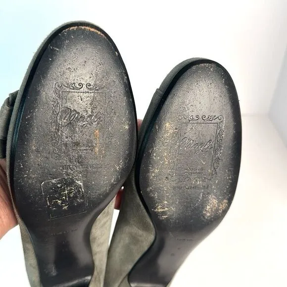 Bruno Magli Gray Suede Kitten Heels Pumps Italy US 9