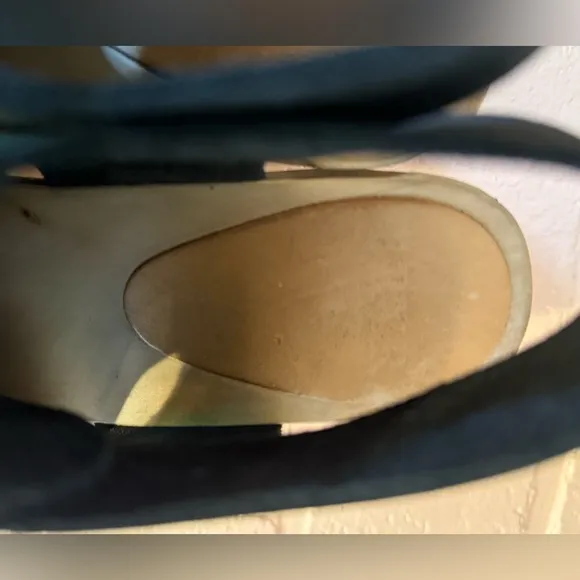 Bryr Black and Tan Mules Stylish Clogs