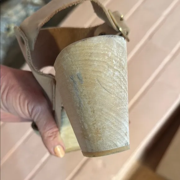 Bryr Tan and Cream Clogs Comfortable Mules