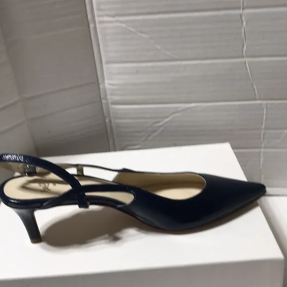Butter navy leather upper/lining/sole pointy toe heels. Made in Italy. NWOT