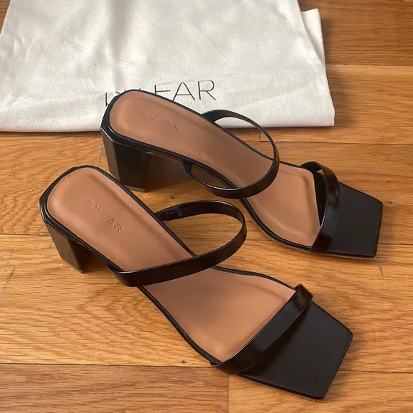 BY FAR – 100% LEATHER HEEL SANDALS