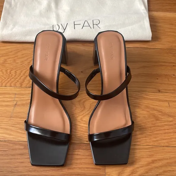 BY FAR – 100% LEATHER HEEL SANDALS