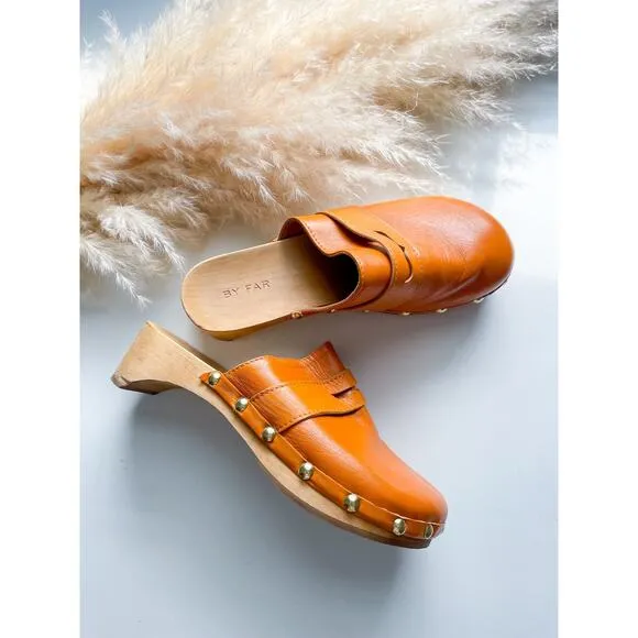 By Far Hans Leather Studded Wooden Mules Clogs Size 8 Slip On Tan Camel