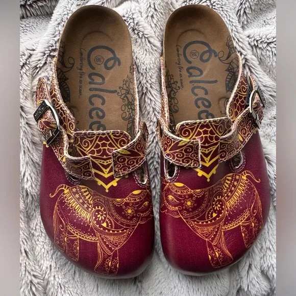 Calceo YELLOW MOZAIC PATTERNED AND PURPLE/MARRON  ELEPHANT PATTERNED CLOGS