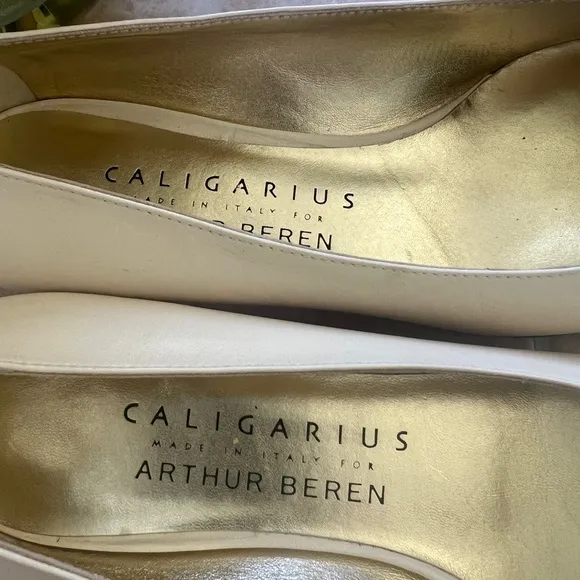 Caligarius for Arthur Beren Anita Beige &amp; Gold Kitten Heels Size 7 1/2 B new