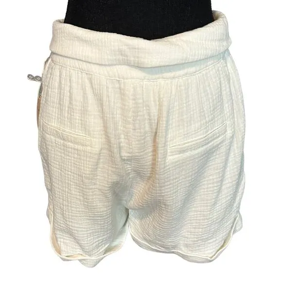 Camila Coelho Bebbe Shorts White Medium Cotton Gauze Pockets Wide Leg Cuff NEW