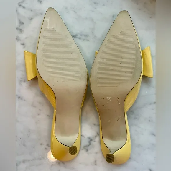 Carlos Falchi leather stiletto mules with bows in butter yellow, 7B, EUC