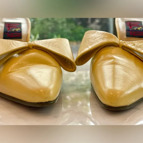 Carlos Falchi leather stiletto mules with bows in butter yellow, 7B, EUC