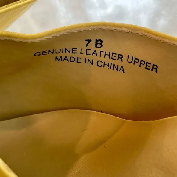 Carlos Falchi leather stiletto mules with bows in butter yellow, 7B, EUC