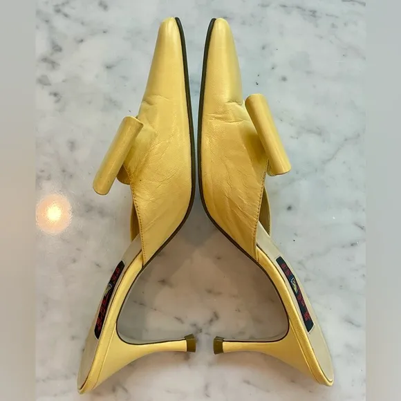 Carlos Falchi leather stiletto mules with bows in butter yellow, 7B, EUC