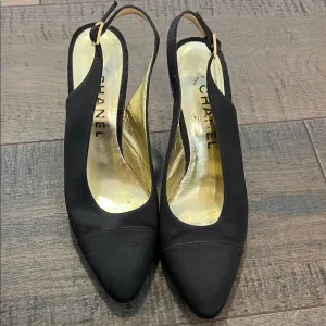 CHANEL Black Heels with Slingback Design. Vintage. Made in Italy