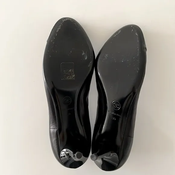 Chanel Black Matte &amp; Patent Leather Kitten Heels