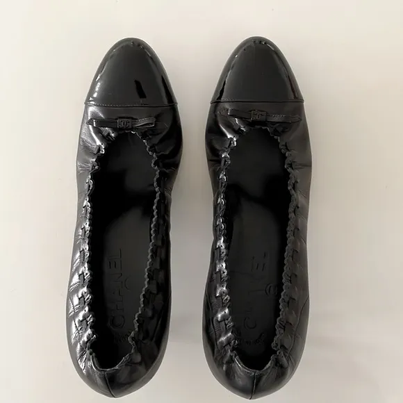 Chanel Black Matte &amp; Patent Leather Kitten Heels