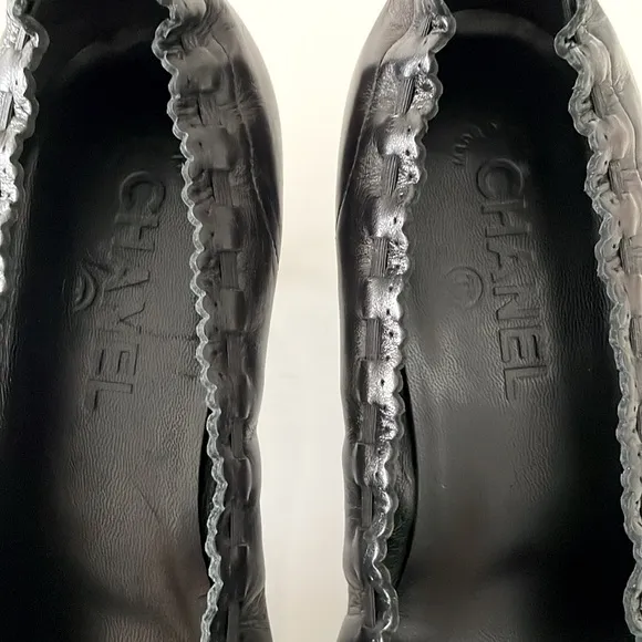 Chanel Black Matte &amp; Patent Leather Kitten Heels
