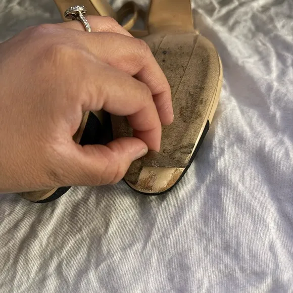 Chanel Women's Beige and Black Slingback Heels