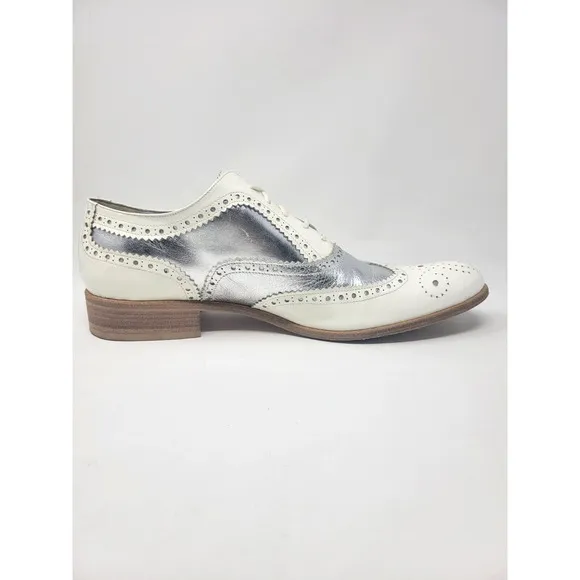 Charles David Wingtip Silver White Patent Italian Leather Oxfords Wmn's Sz 9.5