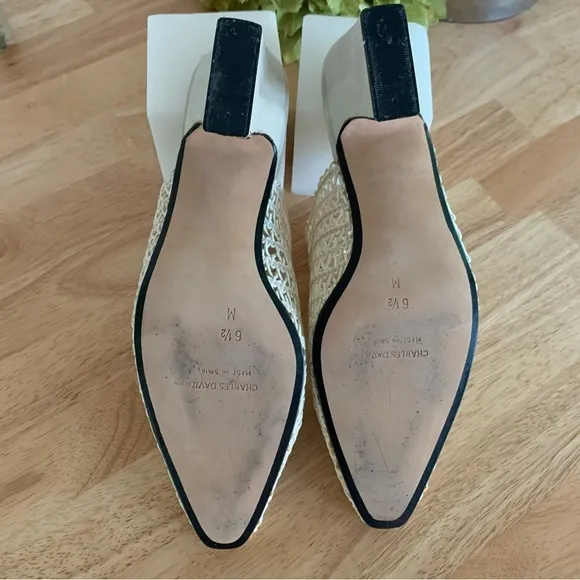 Charles David's Mid heel Open Heel Cream BaigeCream Mules Size 6.5