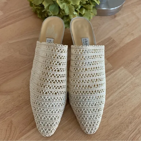 Charles David's Mid heel Open Heel Cream BaigeCream Mules Size 6.5