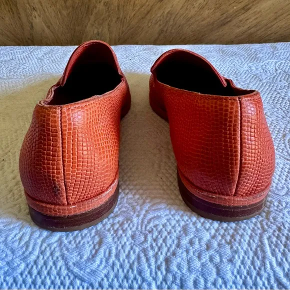 CHARLOTTE STONE Women's Lilith Tejus-Embossed Leather Slip-On Loafer, Coral sz 8