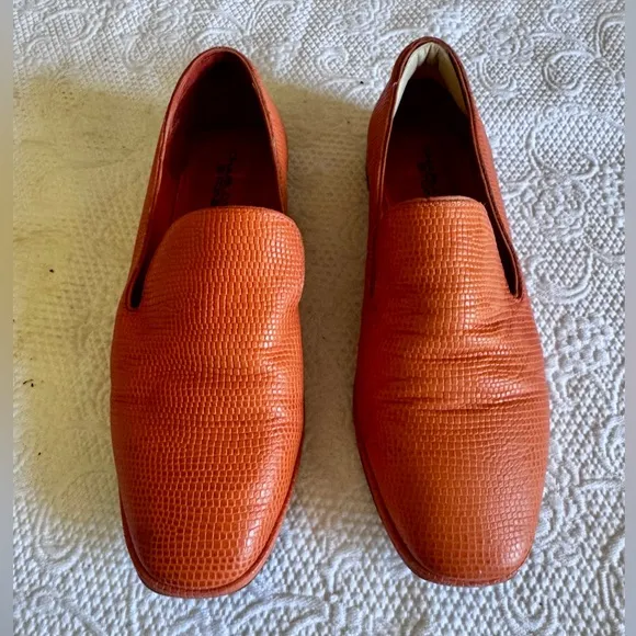 CHARLOTTE STONE Women's Lilith Tejus-Embossed Leather Slip-On Loafer, Coral sz 8