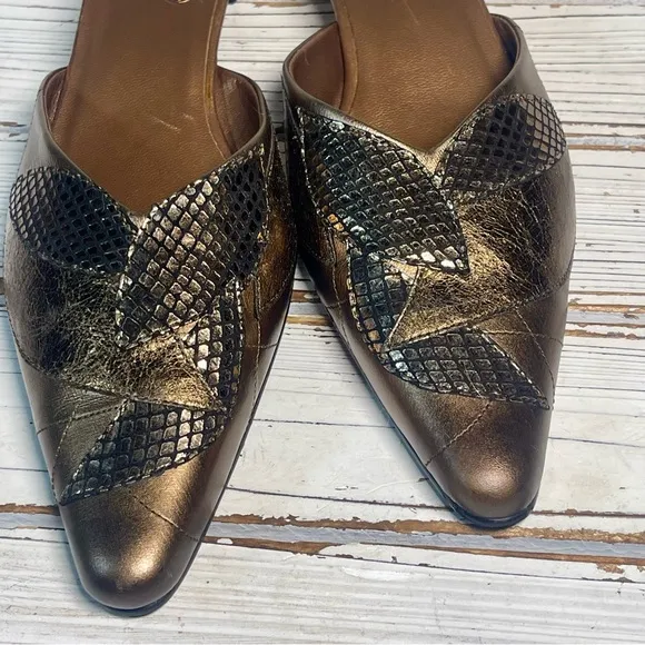 Chico’s Y2K Embossed Leather Patches Bronze Mules Kitten Heel Shoes Sz 7 Brazil