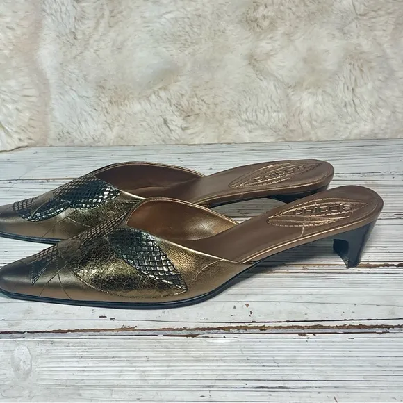 Chico’s Y2K Embossed Leather Patches Bronze Mules Kitten Heel Shoes Sz 7 Brazil