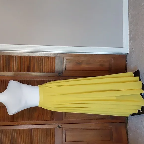 Chicwish Timeless Favorite Chiffon Maxi Skirt in Mustard Sz S