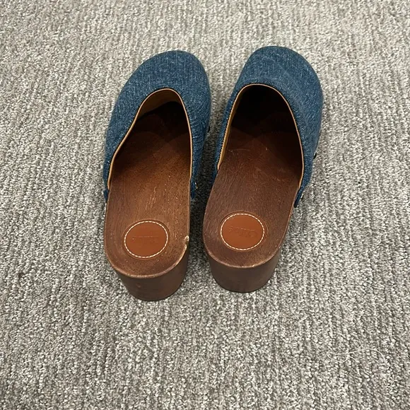 CHLOE Women's Aurna Clogs Size 10 In Blue Denim