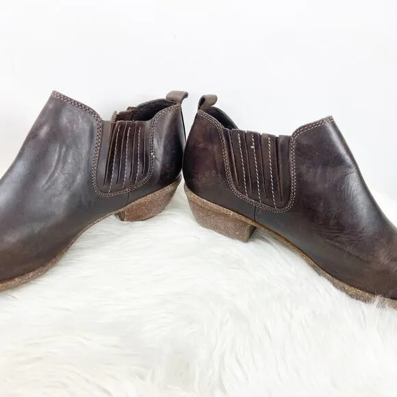 Clarks 9 W Wide Womens Brown Leather Chelsea Slip-on Ankle Booties