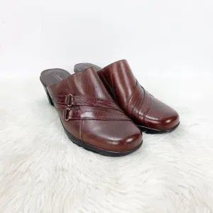 Clarks Bendables 8 M Womens Brown Leather Buckle Comfort Clogs