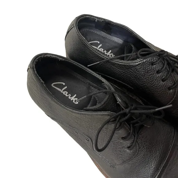 CLARKS Black Pebbled Leather Men's Lace Up Derby Oxfords Plain Toe, Size 10.5 M