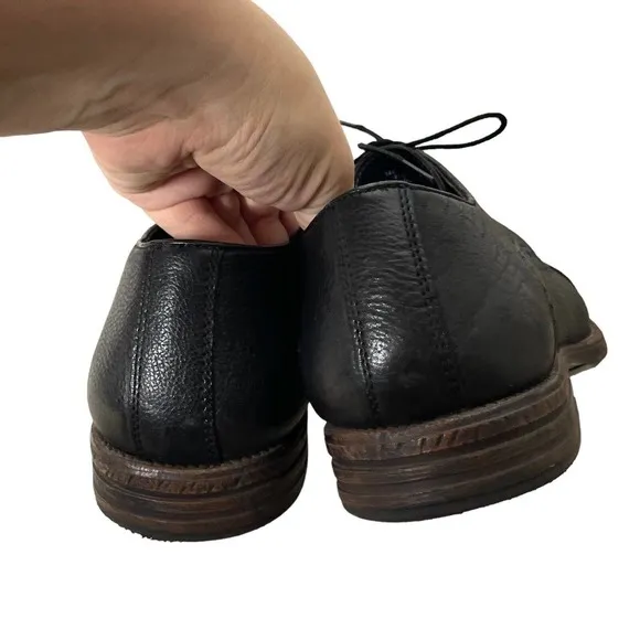 CLARKS Black Pebbled Leather Men's Lace Up Derby Oxfords Plain Toe, Size 10.5 M