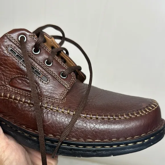 Clarks Brown Leather Oxford Shoes with Moccasin Stitching