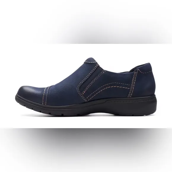 Clarks Carleigh Ray Navy Marine Nubuck Slip On NWT Women’s Size 9