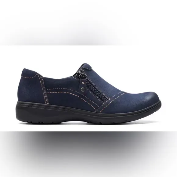 Clarks Carleigh Ray Navy Marine Nubuck Slip On NWT Women’s Size 9