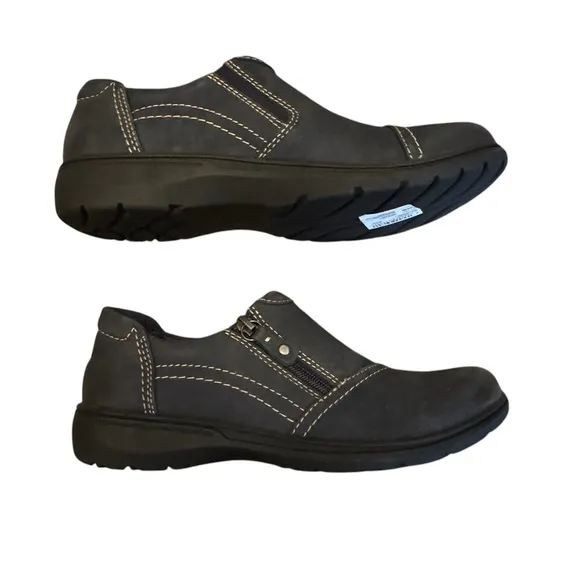 Clarks Carleigh Ray Navy Marine Nubuck Slip On NWT Women’s Size 9