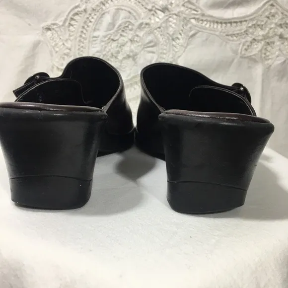 𝅺CLARKS Clogs Brown Side Buckle 7.5 M