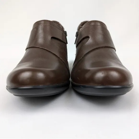 Clarks Genette Frolic Leather Shootie Block Heel Side Zip Chunky Brown 7.5 NWOT