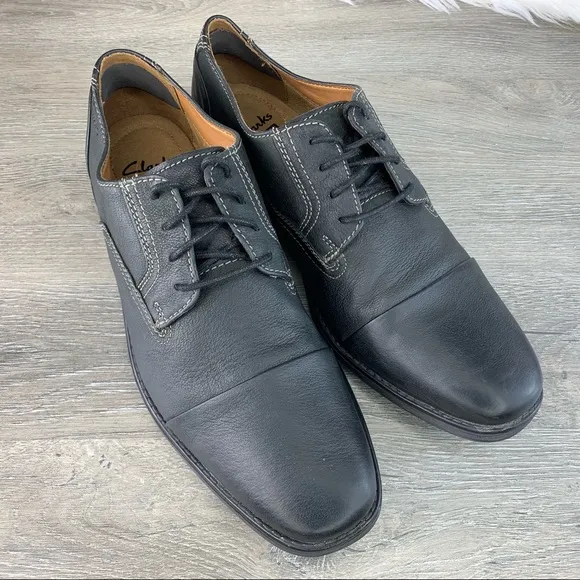 Clarks Holmby Cap Oxfords Leather Size 10M (US)
