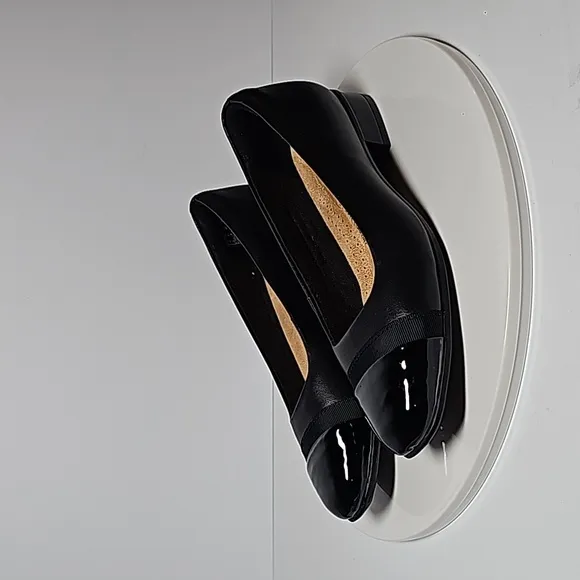 Clarks Juliet Monet Flat Pumps Heels Square Toe Low Block Heel Patent Black 6.5