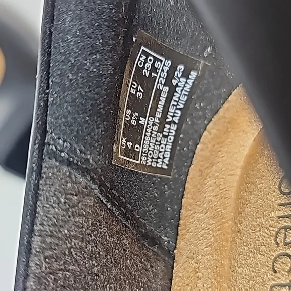 Clarks Juliet Monet Flat Pumps Heels Square Toe Low Block Heel Patent Black 6.5