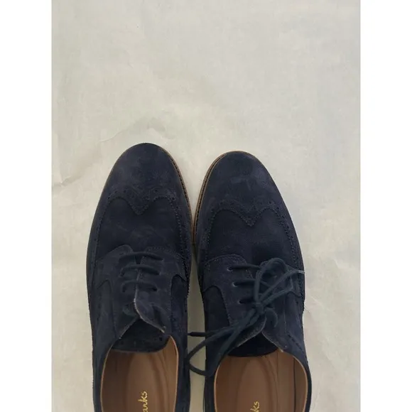 Clarks Mens Chantry Wing Navy Blue Suede Leather Wingtip Oxfords 9 Casual NWOB