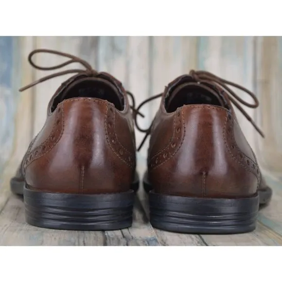 Clarks Tor England British Toe Wingtip Oxfords Size 9.5 Brown Leather Shoes